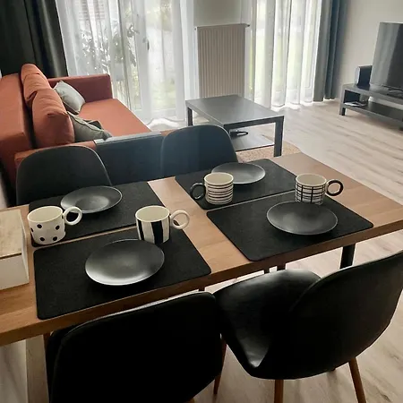 Prague Airport Apartment *