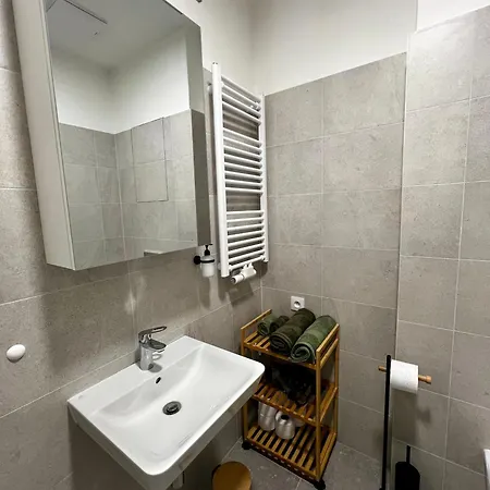 Apartment Prague Airport *