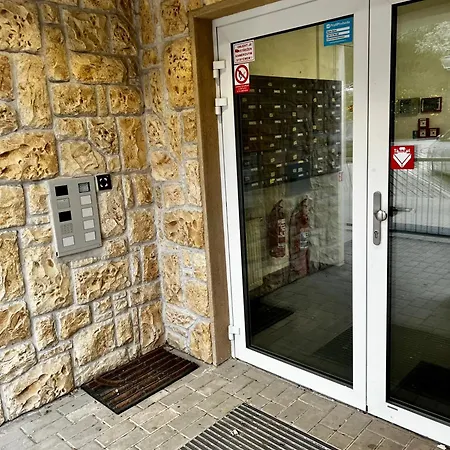Prague Airport Apartment Tuchomerice